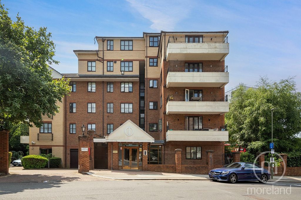 Property photo 1 of 10 3389180
