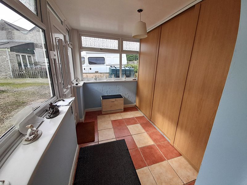 Property photo 3 of 18 Entrance