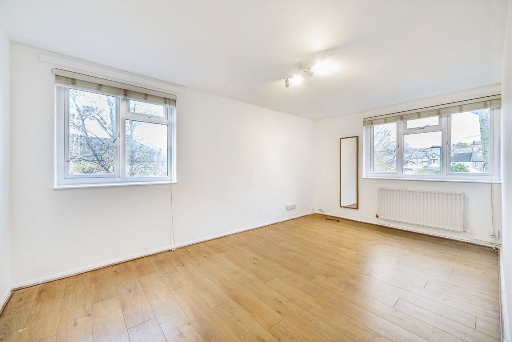 Property photo 2 of 6 1059701 (2)