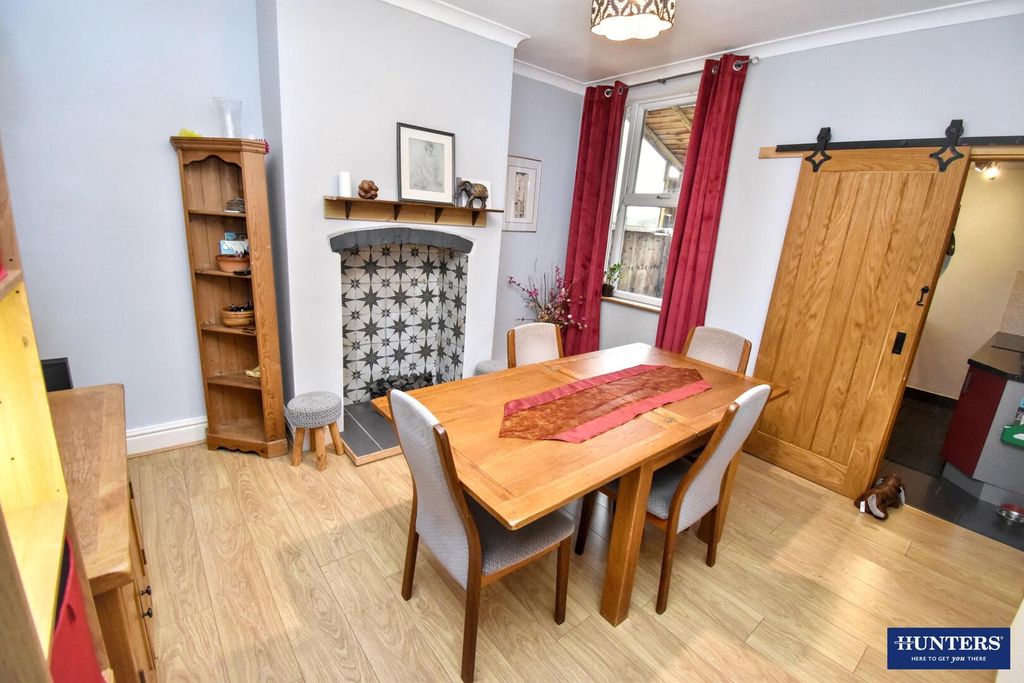 Property photo 3 of 16 Dining Room