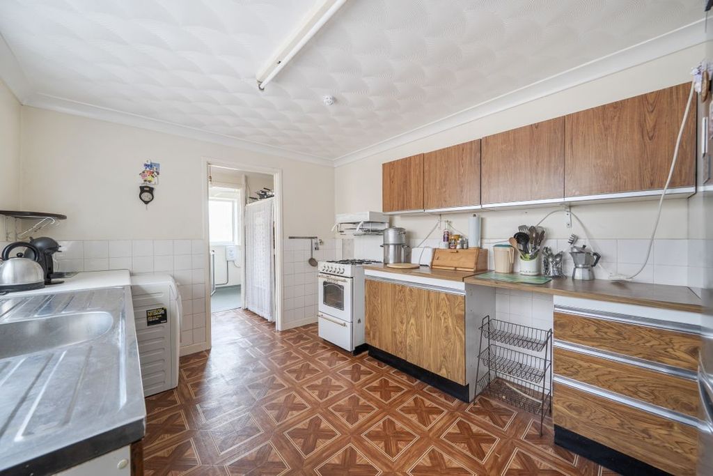Property photo 2 of 11 148481476A3Fa425De68d