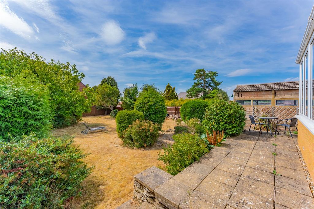 Property photo 3 of 23