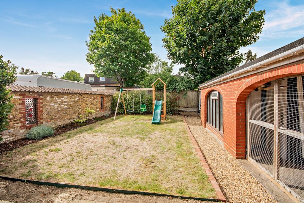 Property photo 2 of 24 8660166-Exterior06-800.Jpg