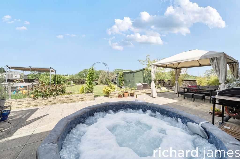 Property photo 3 of 25 c75F9Ada485748d7Bac791Eec47d763d
