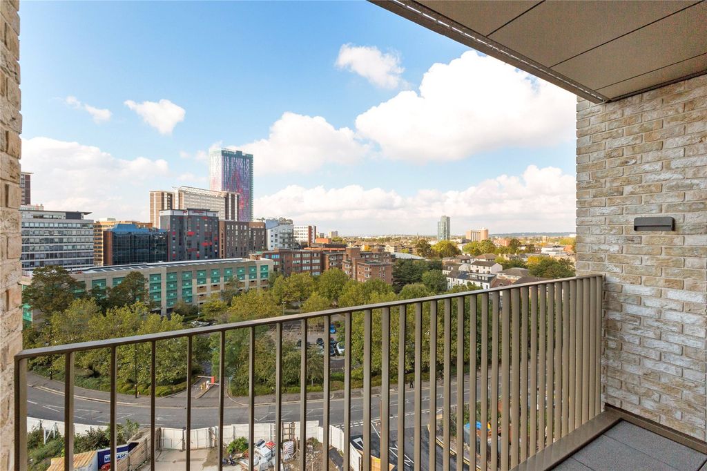 Property photo 2 of 8 Balcony