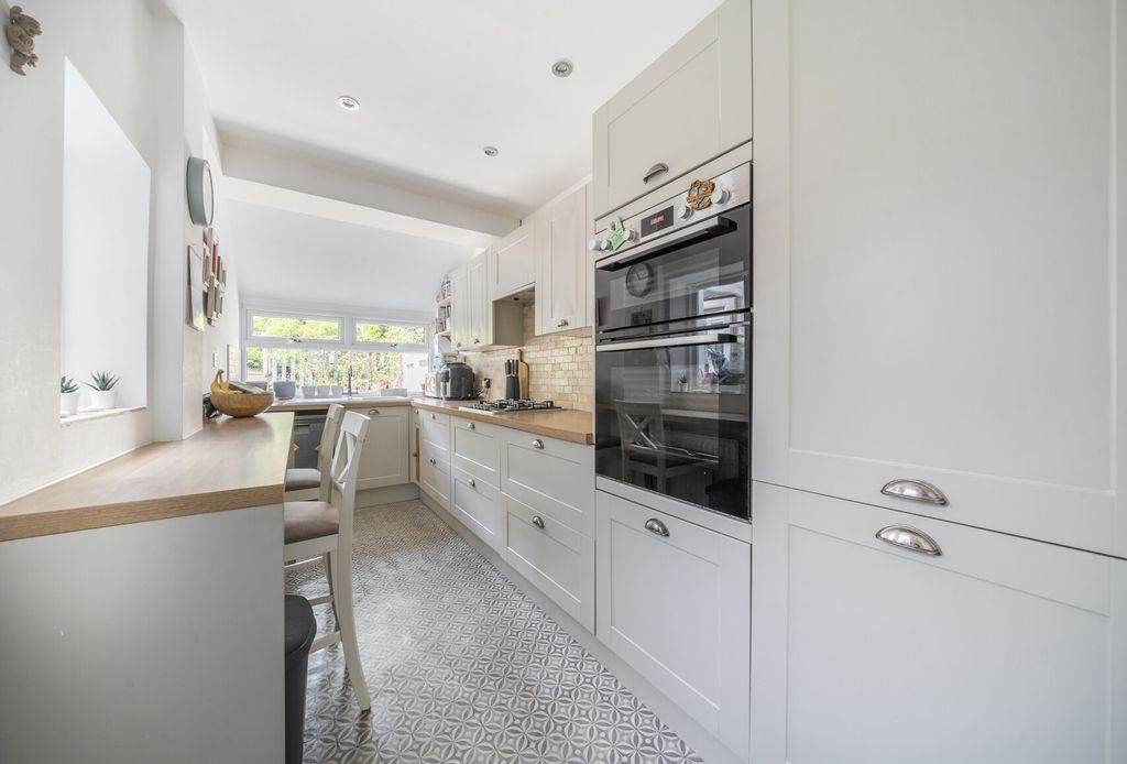Property photo 3 of 15 1326321-14-68A477...
