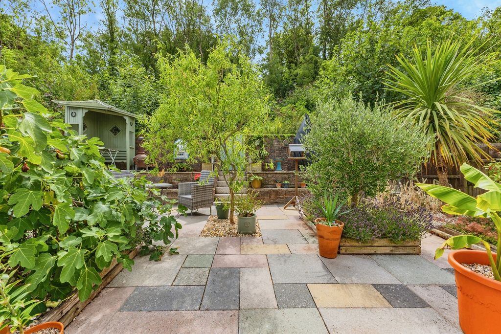 Property photo 3 of 29