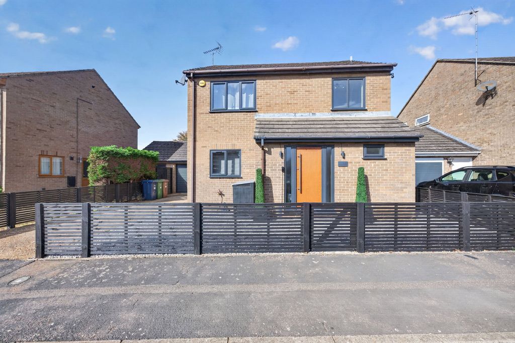 Property photo 1 of 50