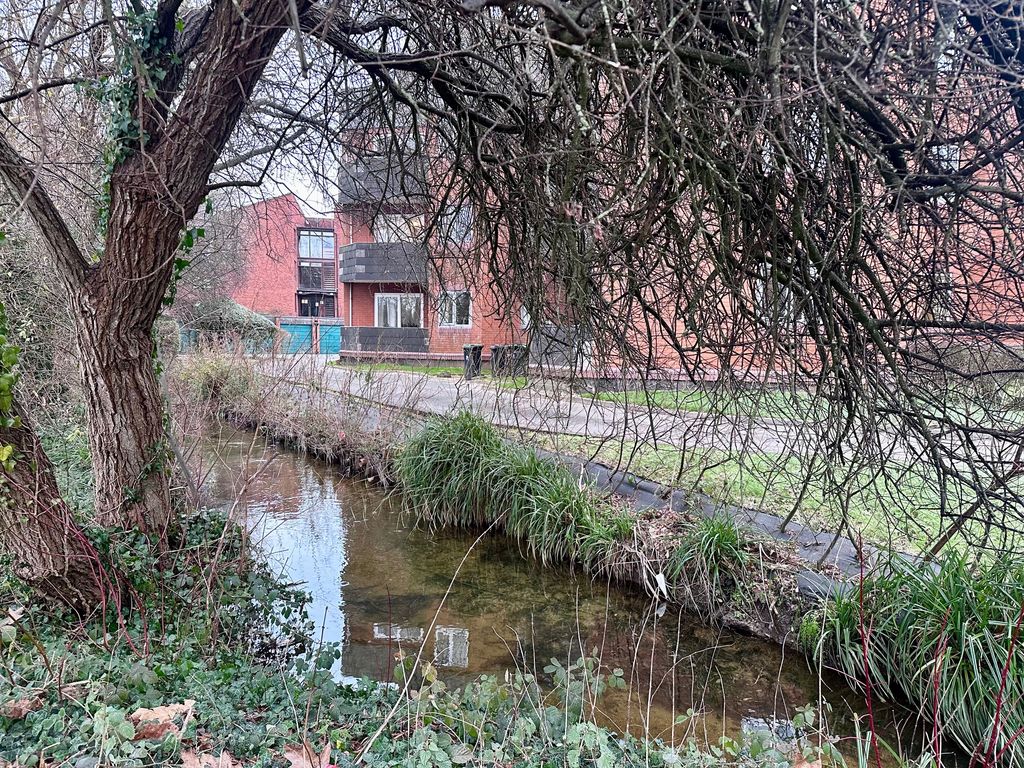 Property photo 1 of 19 Image