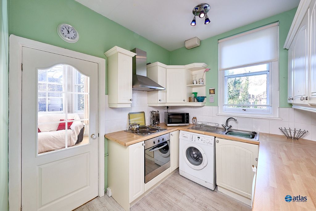 Property photo 3 of 15 Kitchen