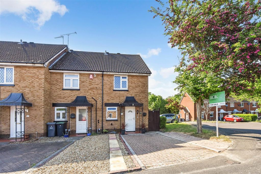 Property photo 1 of 23 Driveway.Jpg