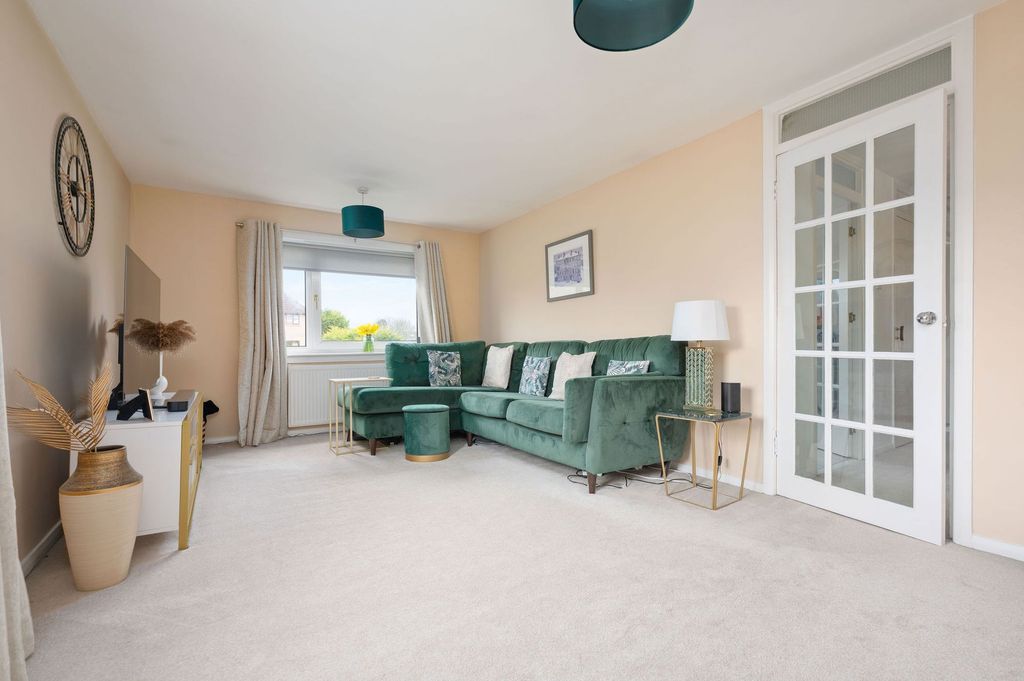 Property photo 3 of 21