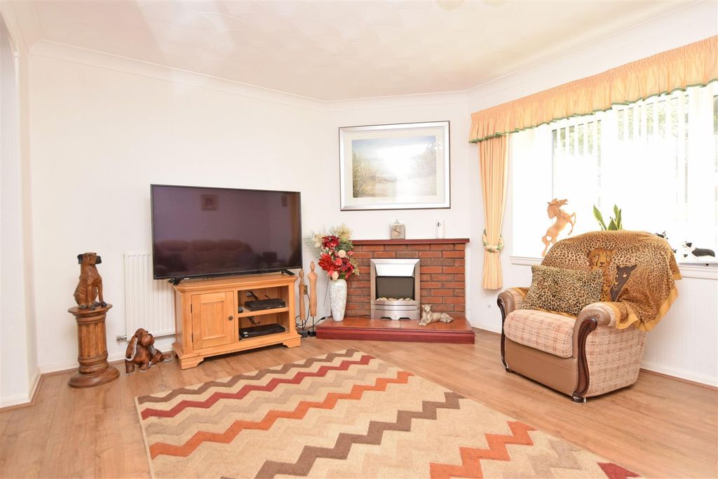 Property photo 2 of 14 Living Room.Jpg