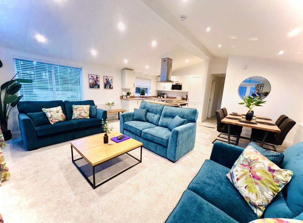 Property photo 3 of 15 Main Photo