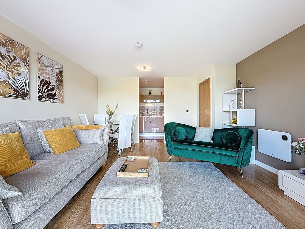 Property photo 3 of 24 Living Room