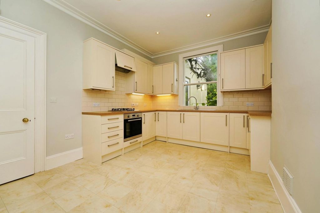 Property photo 2 of 26 Pbox-Img.Jpg