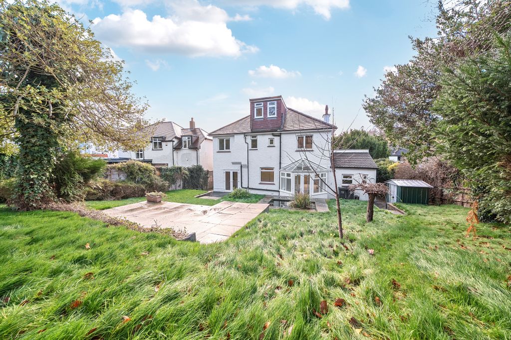 Property photo 1 of 11