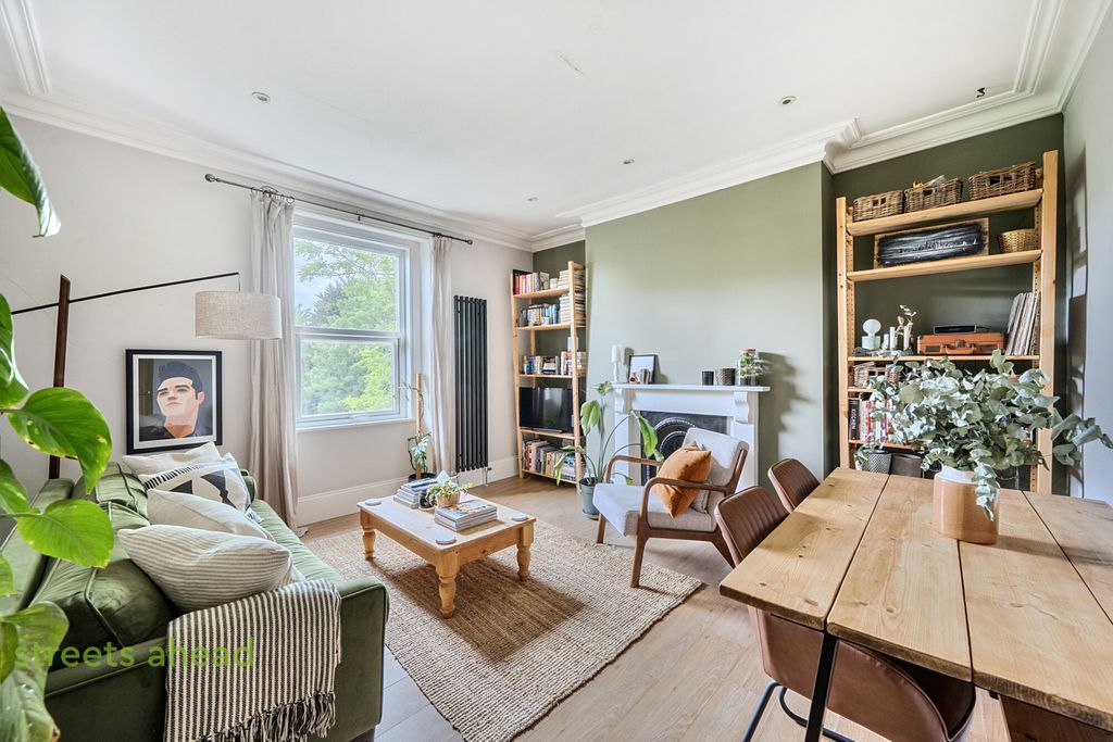 Property photo 1 of 16 E29B33d4-2640-4cd...