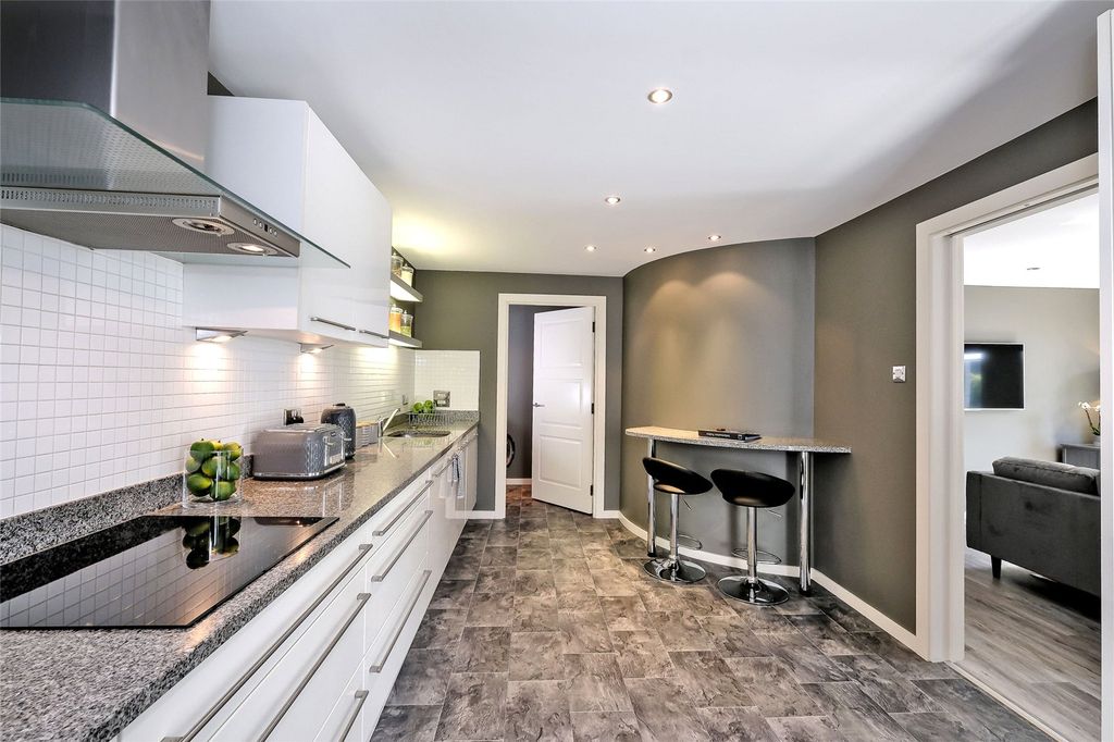 Additional image 11 of 3 bed flat for sale2 Dempsey Court, Queens Lane North, Aberdeen AB15