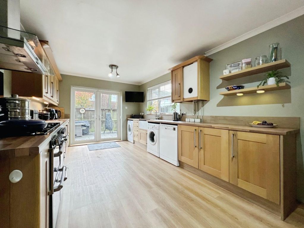 Property photo 3 of 16 Bbef2A73-Img_2469.Jpeg