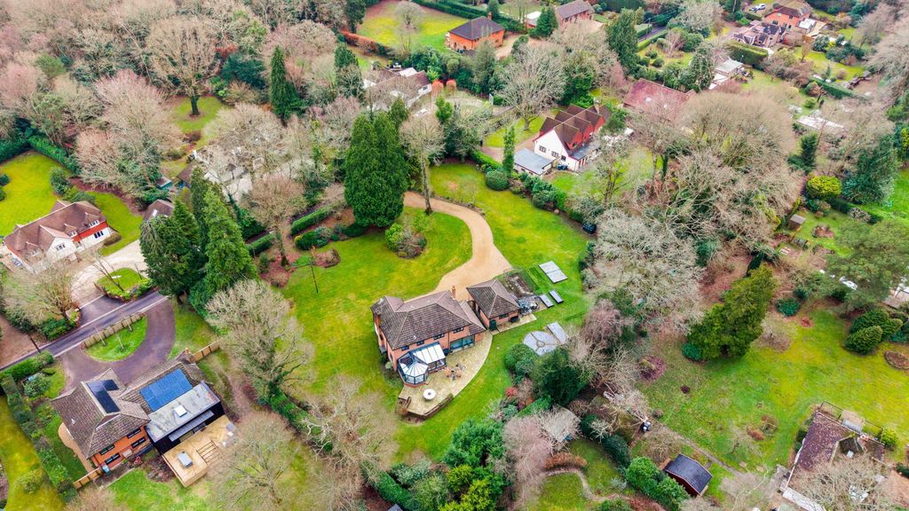 Property photo 2 of 26