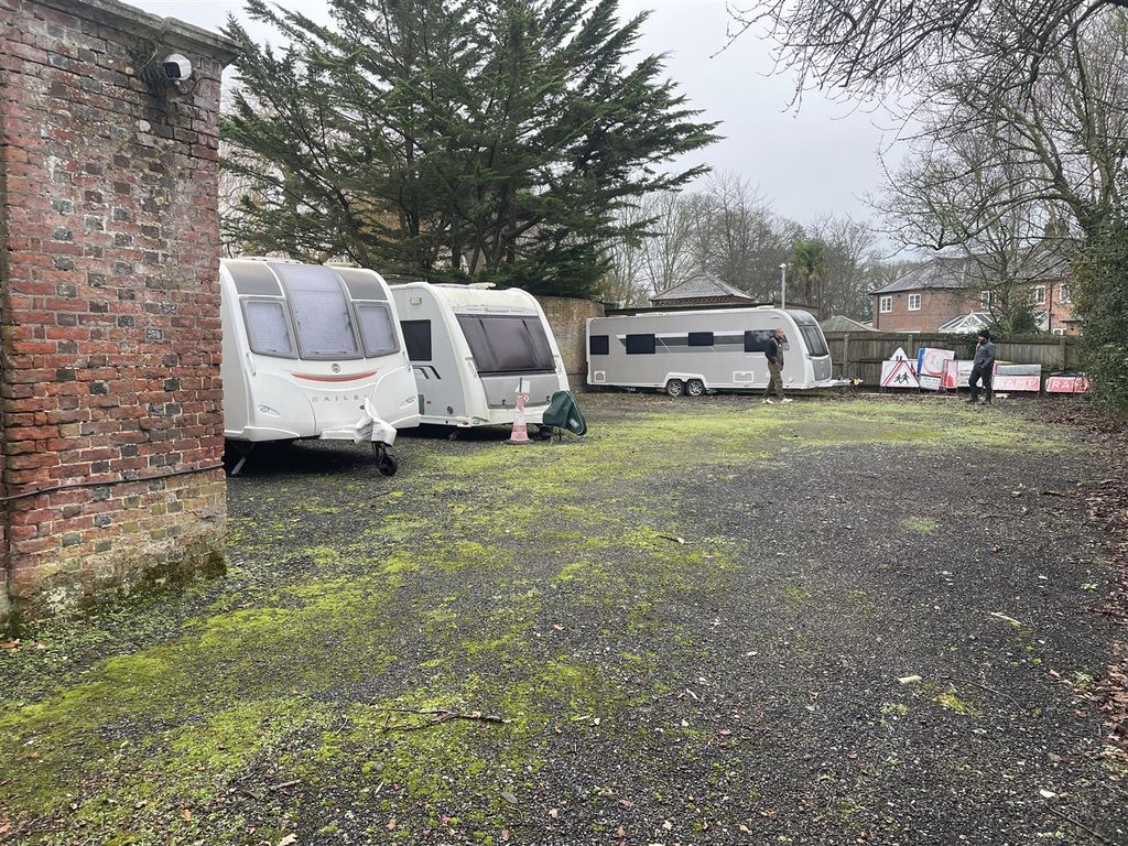 Property photo 3 of 6 Photo 17-12-2025, 09 02 25.Jpg