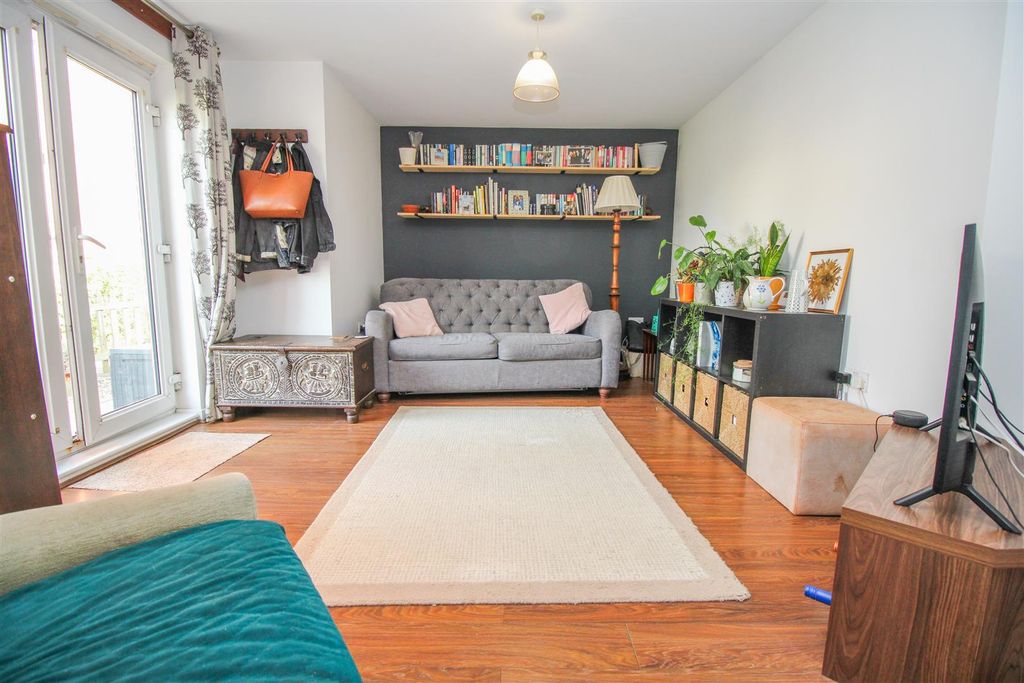 Property photo 2 of 12 Img_4137.Jpg