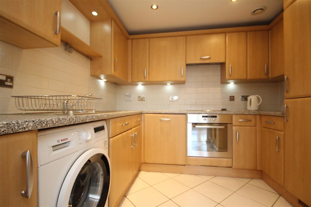 Property photo 2 of 8 Kitchen.Jpg