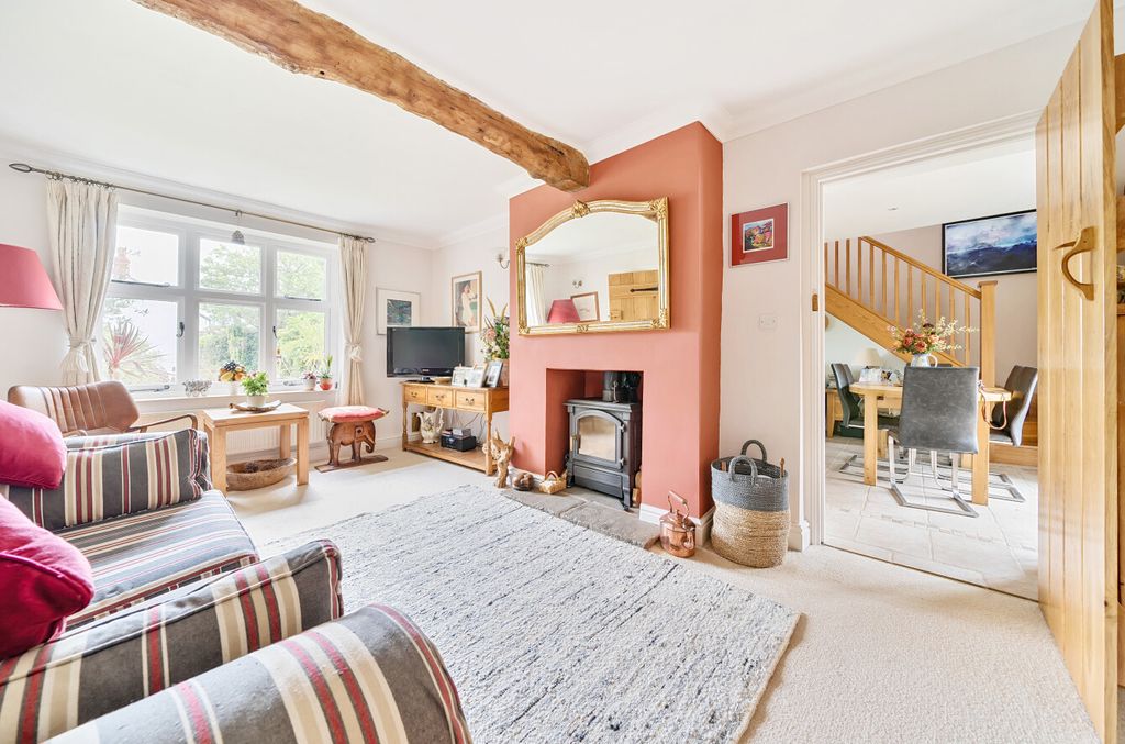 Property photo 1 of 19 Sitting Room