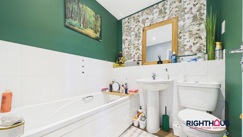 Property photo 3 of 20