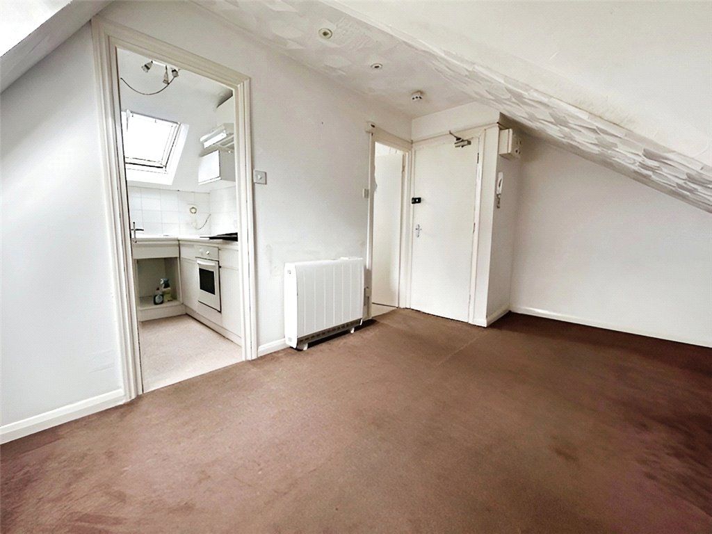 Property photo 3 of 8 Picture No. 13