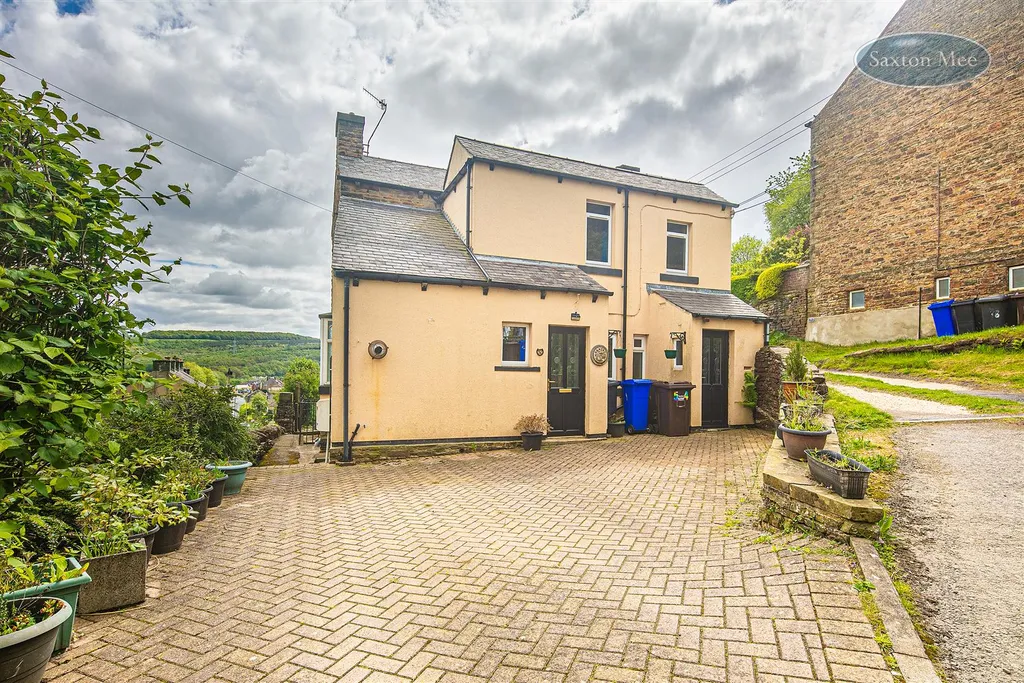 House in Sheffield, Stocksbridge - View 6