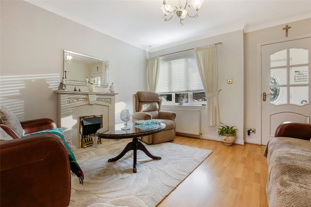 Property photo 2 of 22 Picture No. 21