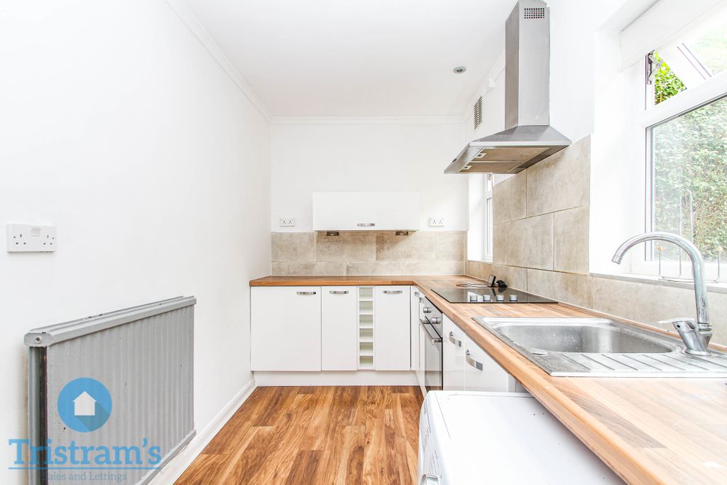 Property photo 2 of 12 Img_3874