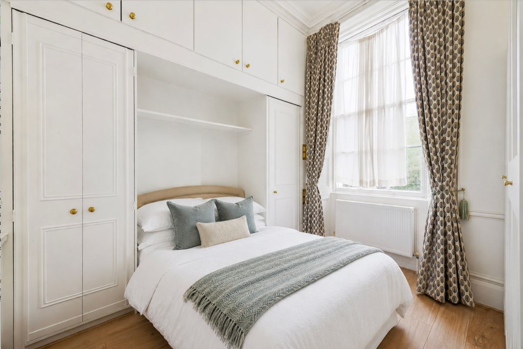 Property photo 3 of 6 Bedroom (CGI Furnished)