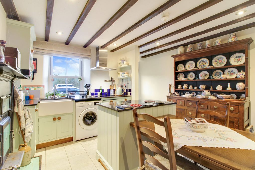 Property photo 3 of 23