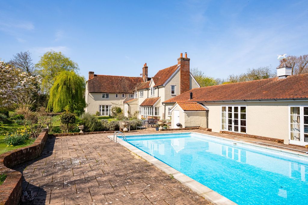 Property photo 3 of 34