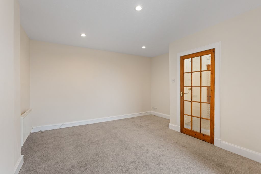 Property photo 3 of 11 Property Image 3