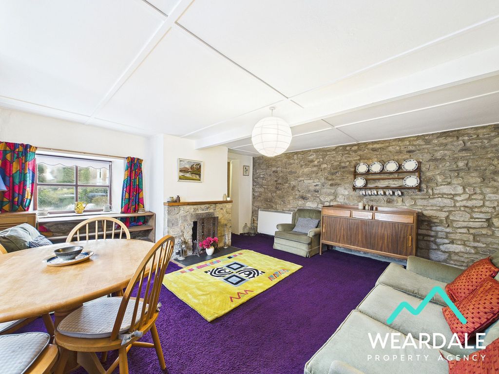 Property photo 2 of 25