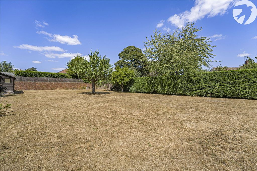 Property photo 2 of 38 Garden