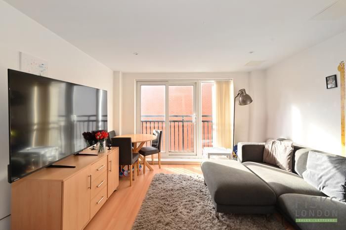 Property photo 1 of 10 9-156-Westferry-Road (6)-700.Jpg