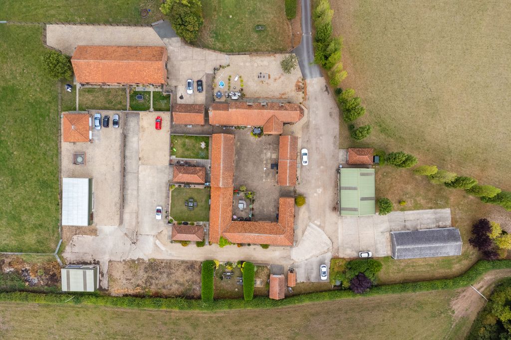 Property photo 1 of 35 2