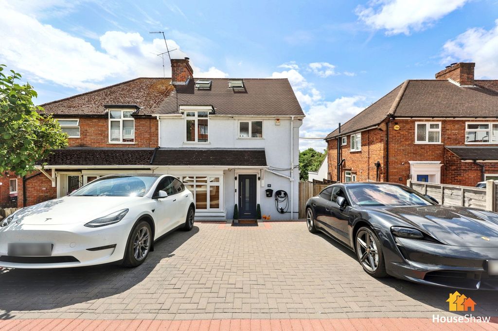 Property photo 3 of 35