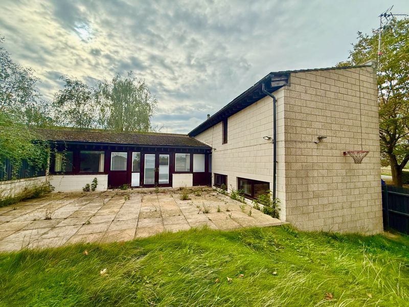 Property photo 1 of 9 Photo 4