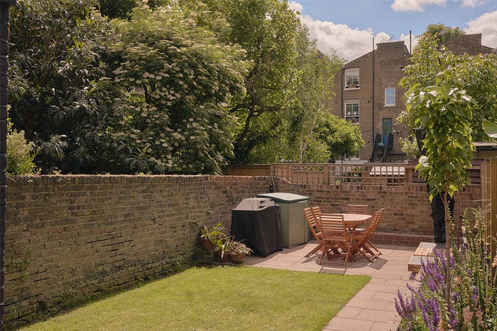 Property photo 3 of 27 Picture No. 61