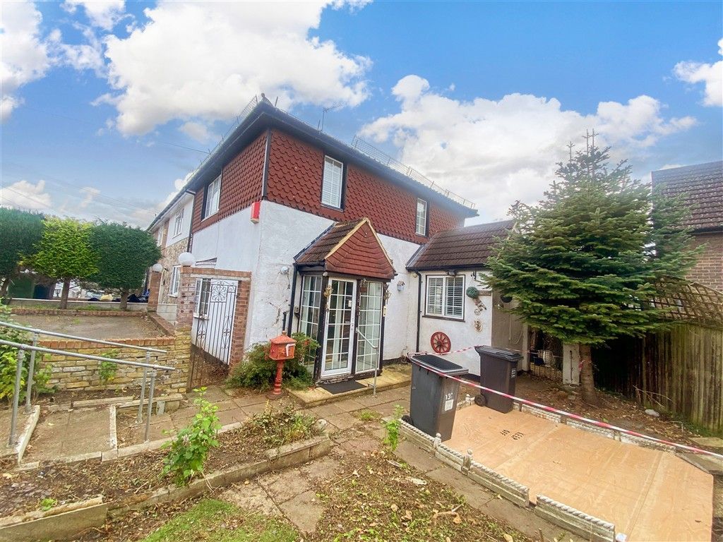 Property photo 1 of 6 Front