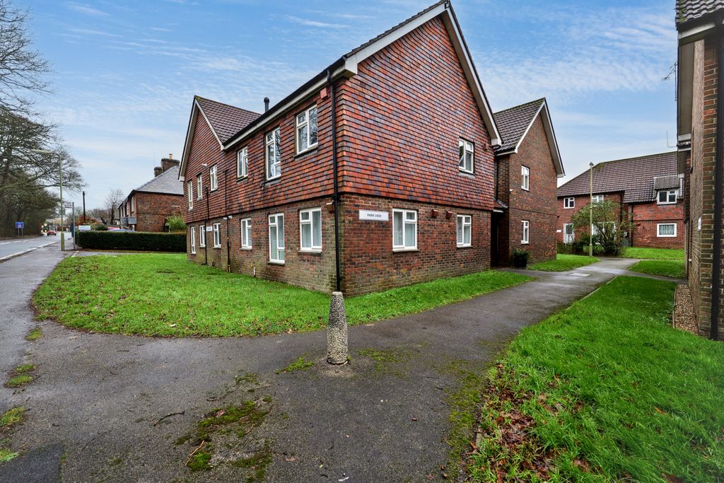 Property photo 1 of 17 Flat 1 Park View, Durrants Road, Rowlands Castle, Po9 6Be