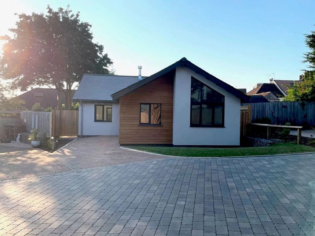 Property photo 1 of 35