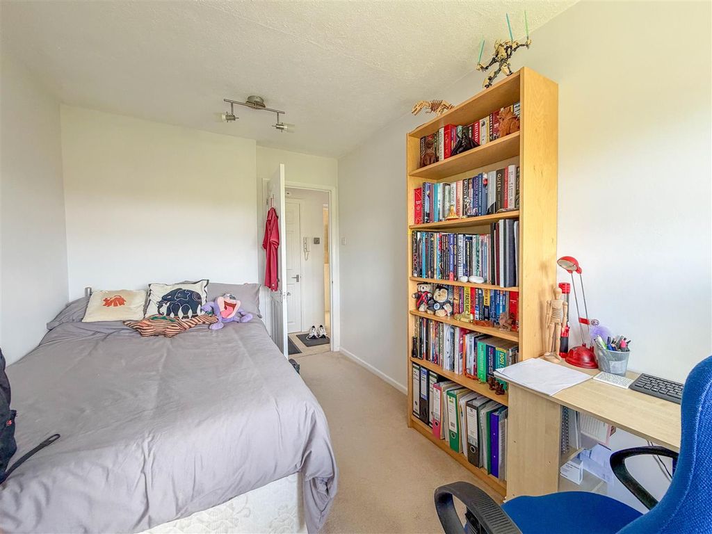 Additional image 13 of 2 bed flat for saleHarrington Court, Hertford Heath SG13