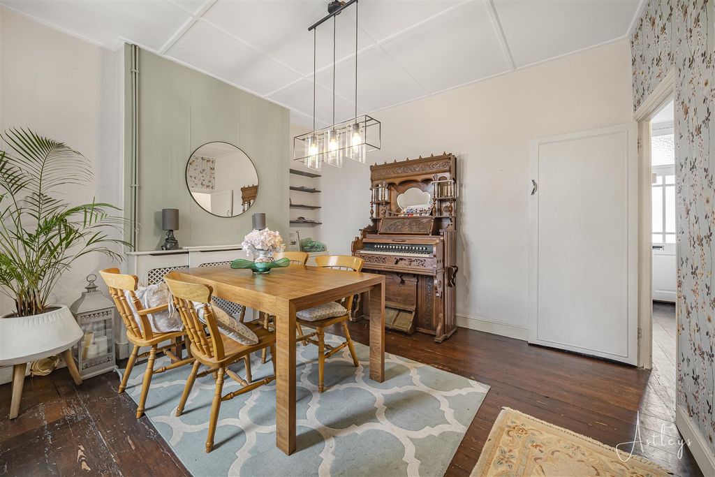 Property photo 2 of 24 32-P1119517.Jpg